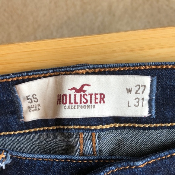 Hollister Darkwash Bootcut Jeans- Size 5S (EUC) - Picture 4 of 7